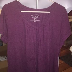 Purple v-neck tee t-shirt. Great condition!